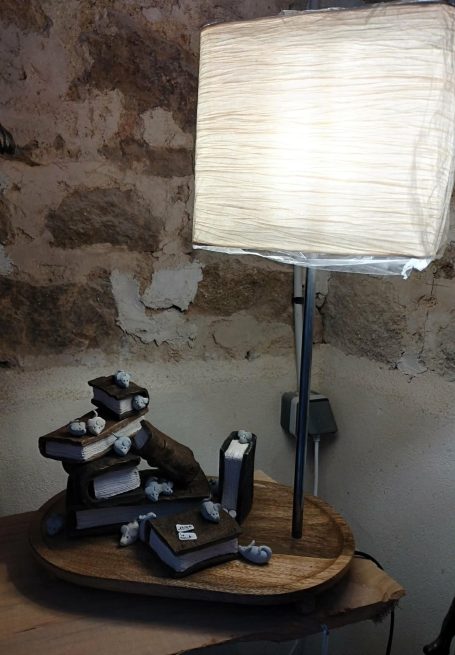139 € Lampe "vive les livres et les souris"